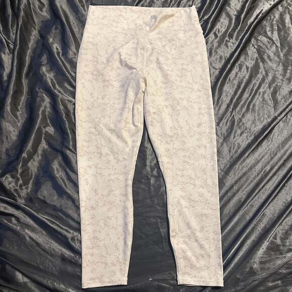 Fabletics Pants - Fabletics Define PowerHold HighWaisted 7/8 Leggings in Soft White Mini Neue Camo